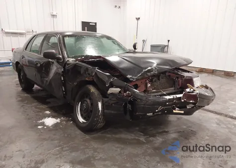 2009 Ford Crown Victoria Police Interceptor z USA, uszkodzony, nr VIN 2FAHP71V19X120685